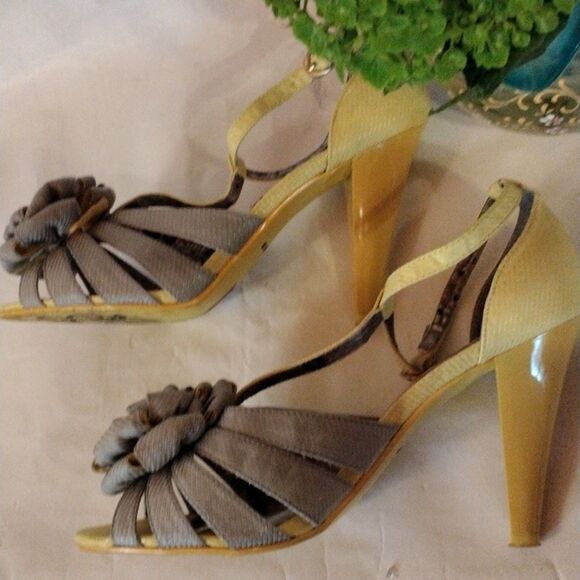 Poetic License T Strap Heels - Picture 4 of 13